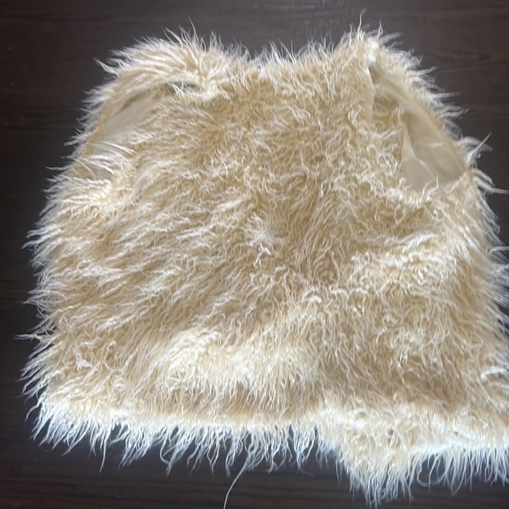 Daytrip faux fur vest - Picture 5 of 5